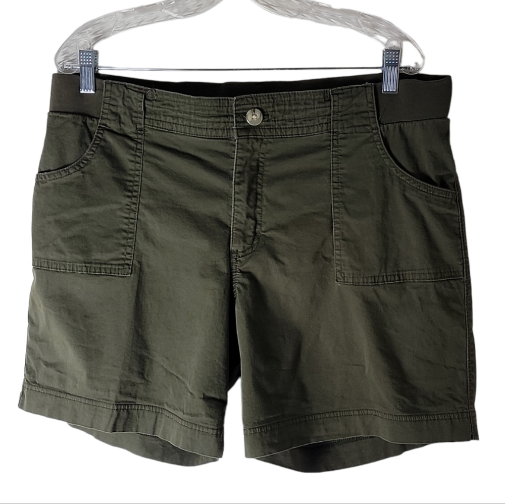 Lee Riders plus size olive green mid rise shorts size 16